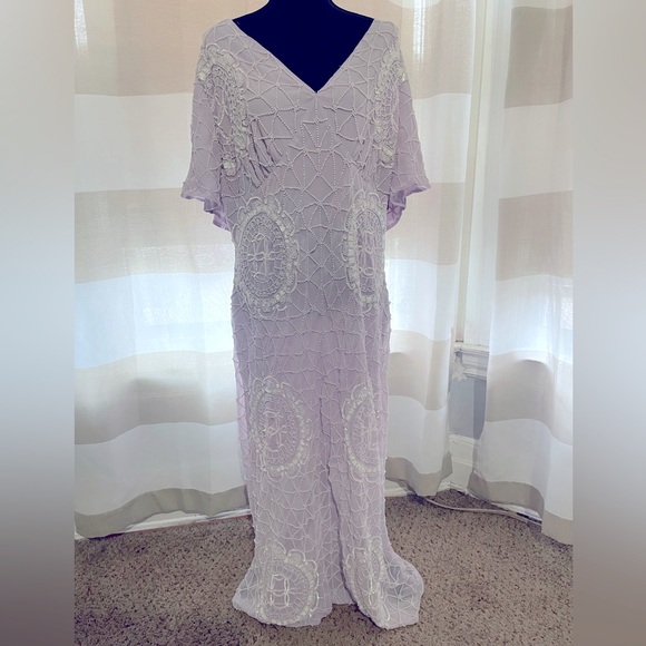 ASOS DESIGN Curve flutter sleeve circular embellished plunge midi dress in lilac - Picture 1 of 11